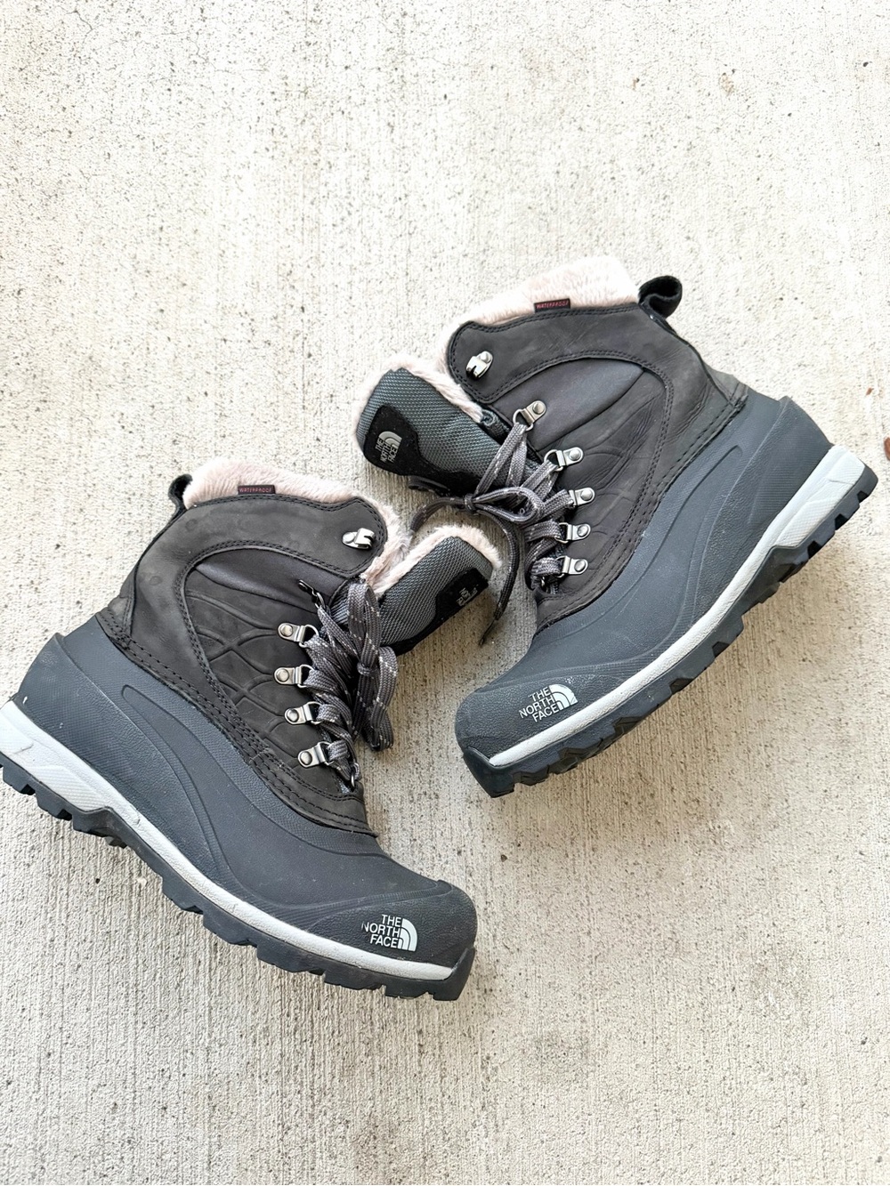 The North Face Women's Chilkat 400 Boots size 8